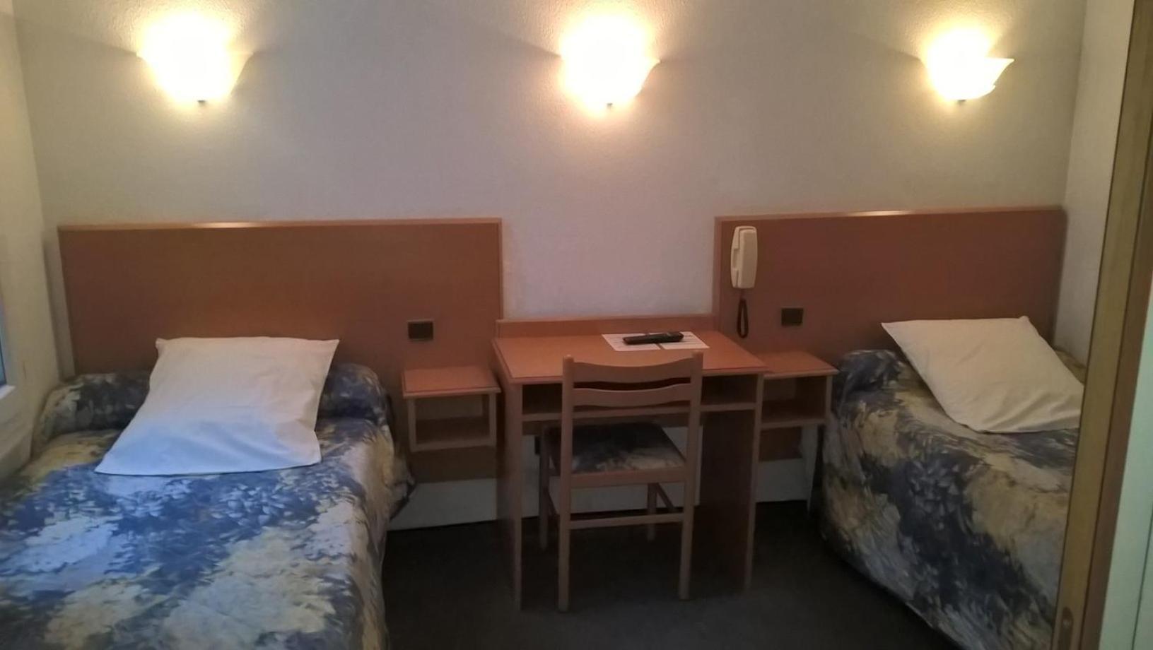Hotel Compostelle Lourdes Zewnętrze zdjęcie