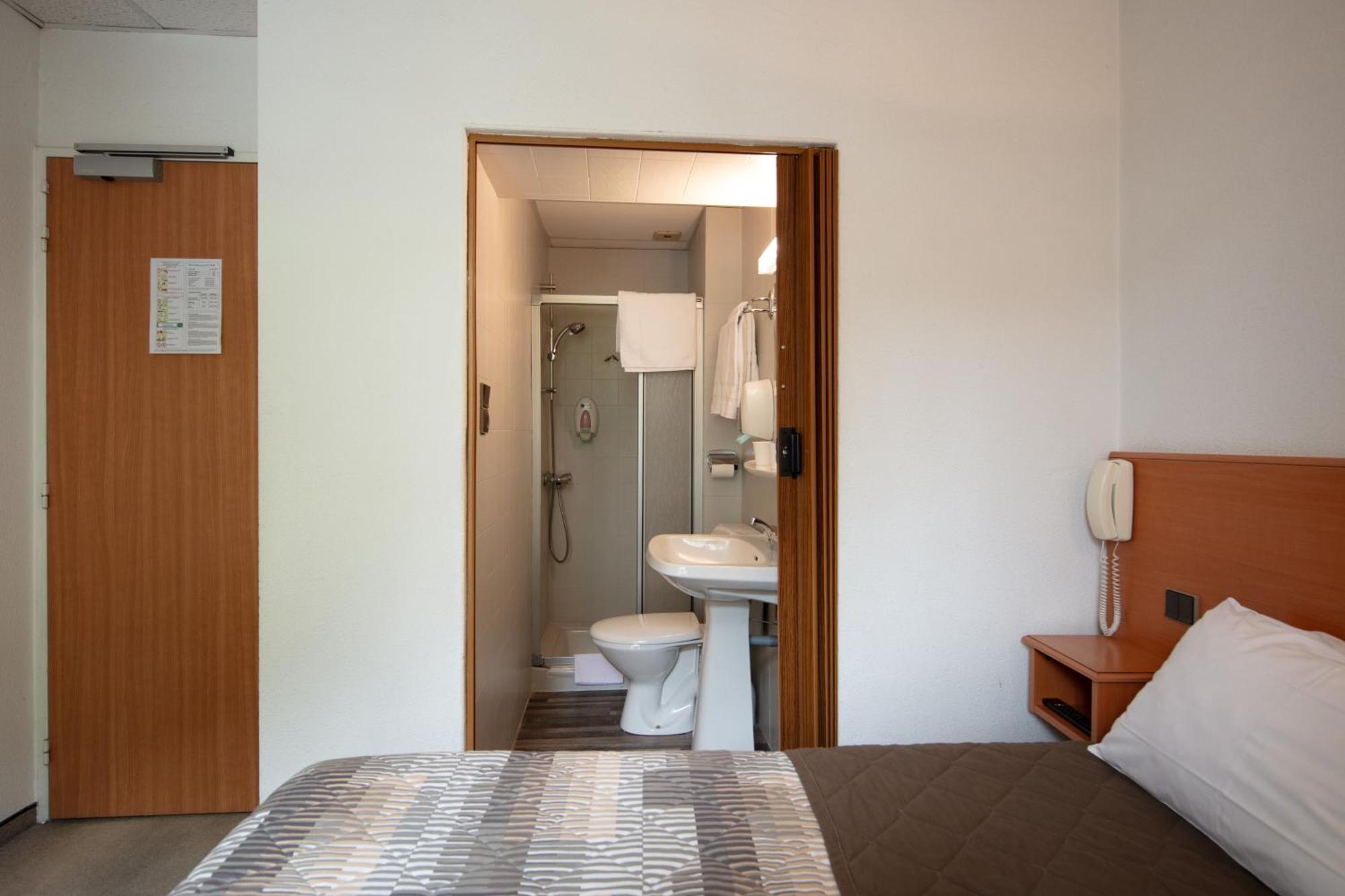 Hotel Compostelle Lourdes Zewnętrze zdjęcie