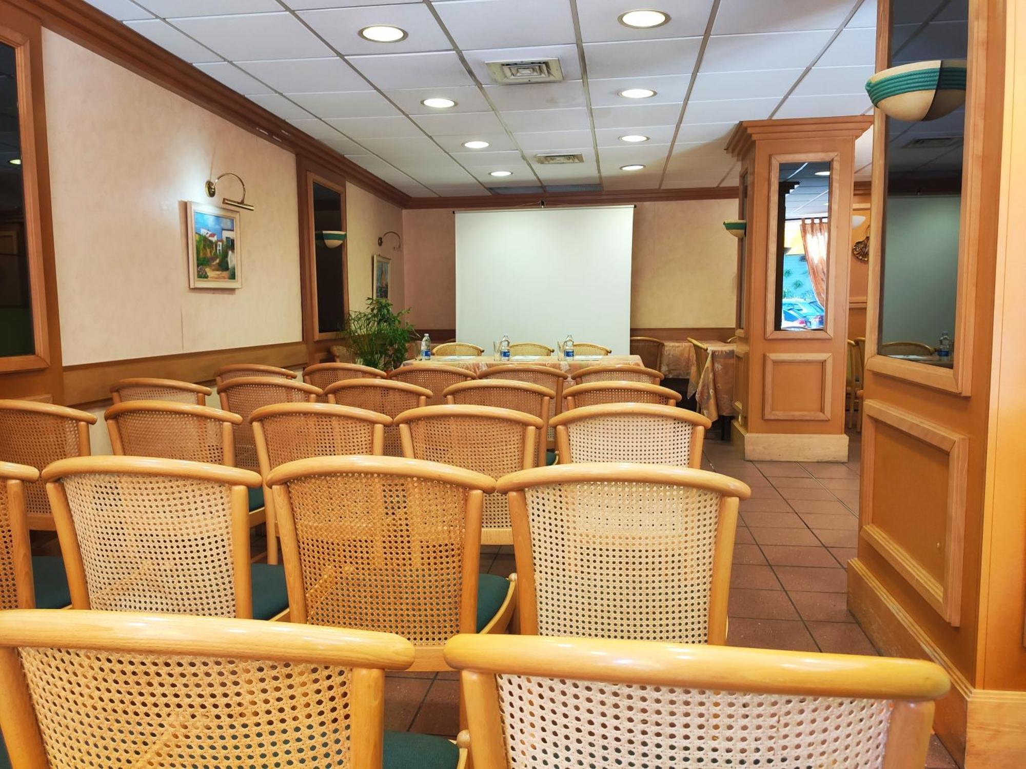 Hotel Compostelle Lourdes Zewnętrze zdjęcie