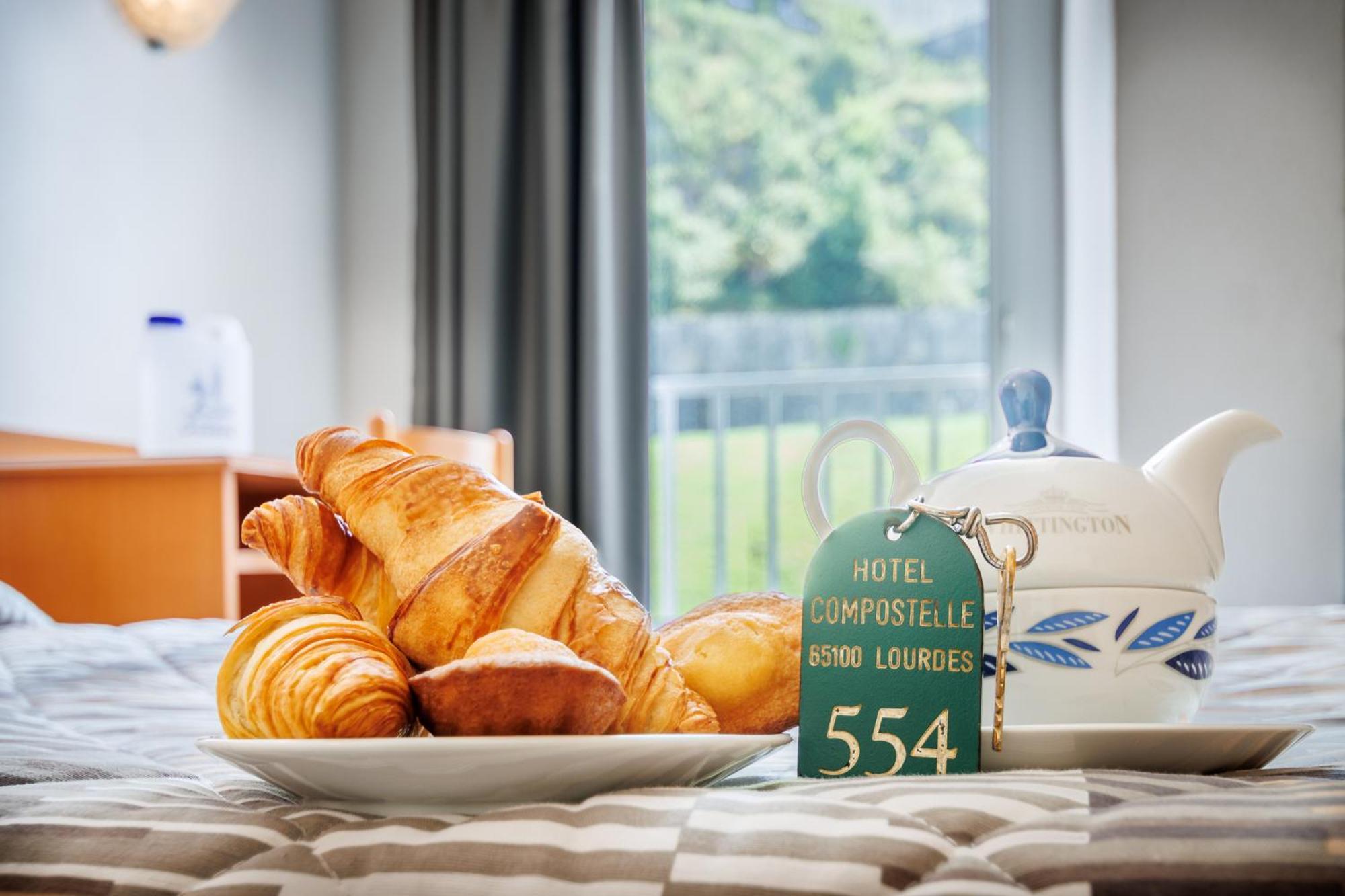 Hotel Compostelle Lourdes Zewnętrze zdjęcie