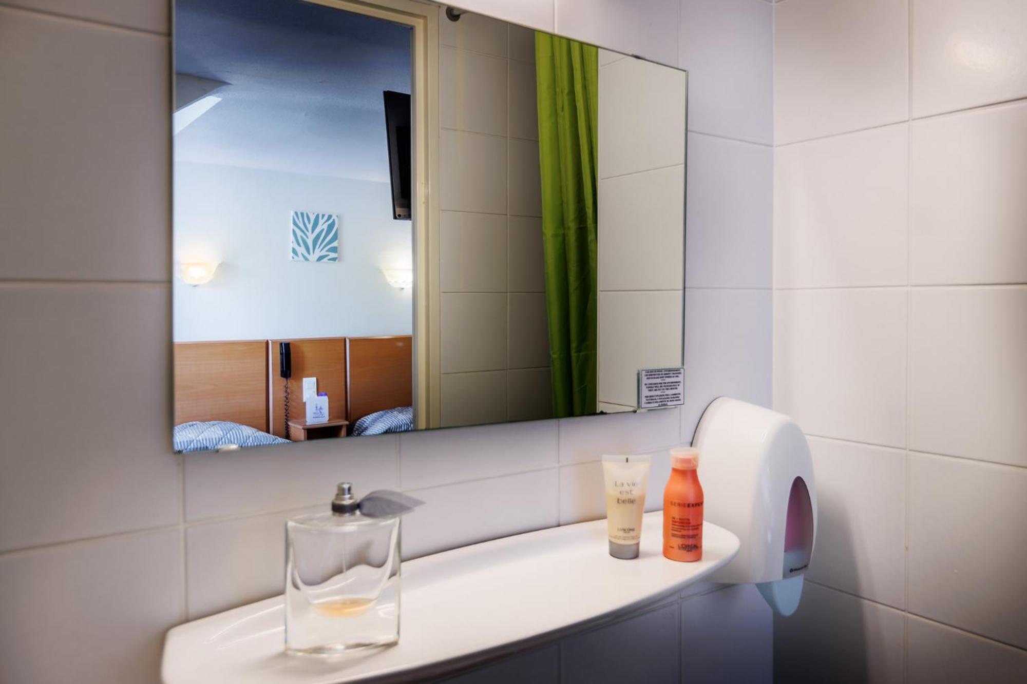 Hotel Compostelle Lourdes Zewnętrze zdjęcie