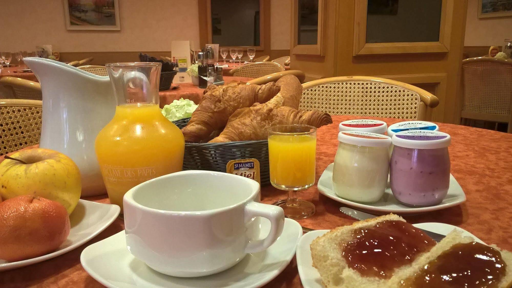 Hotel Compostelle Lourdes Zewnętrze zdjęcie