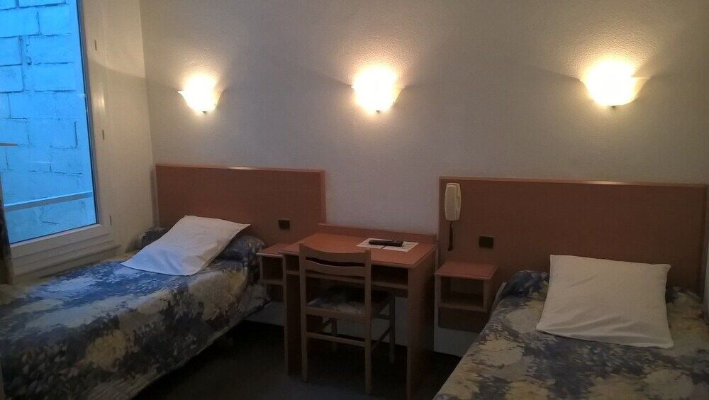 Hotel Compostelle Lourdes Zewnętrze zdjęcie